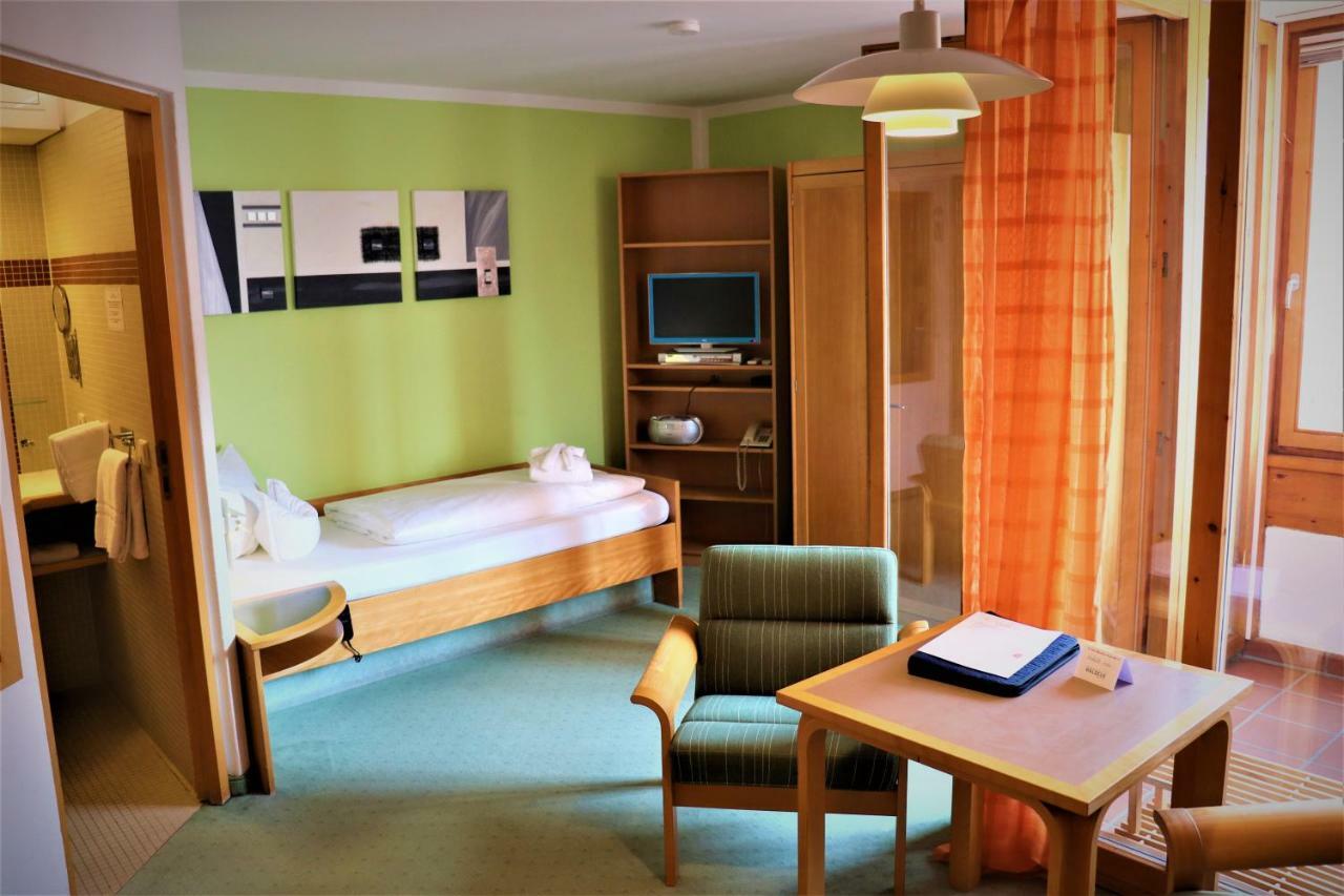Hotel Und Appartementhof Waldeck Bad Fussing Room photo